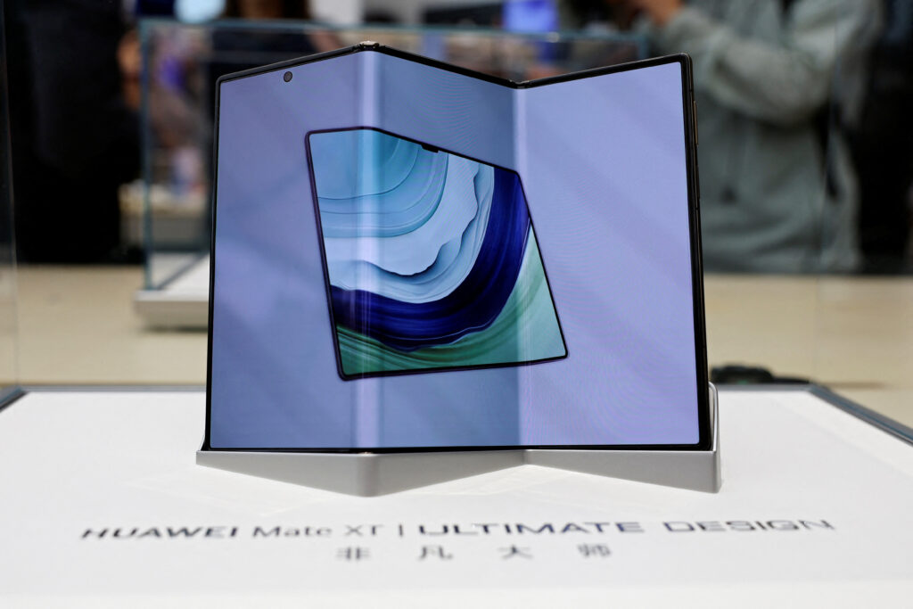 huawei mate xt